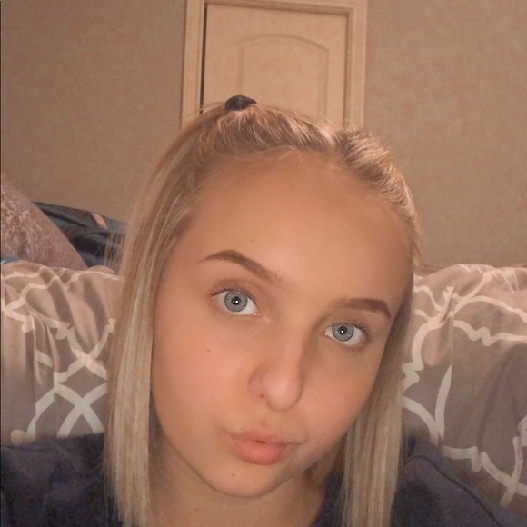 Meet your Posher, Eliza - Picture 1 of 1